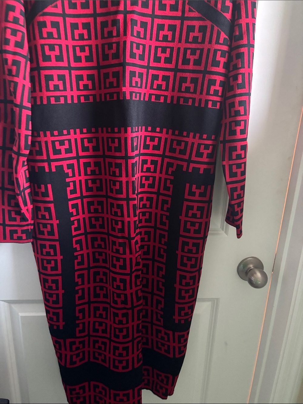New York & Company Black and Red Long Sleeve Geometric Knit Dress - Picture 5 of 5